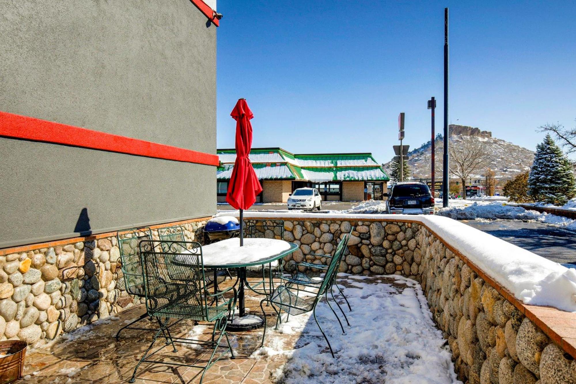 Oyo Co Downtown Hotel