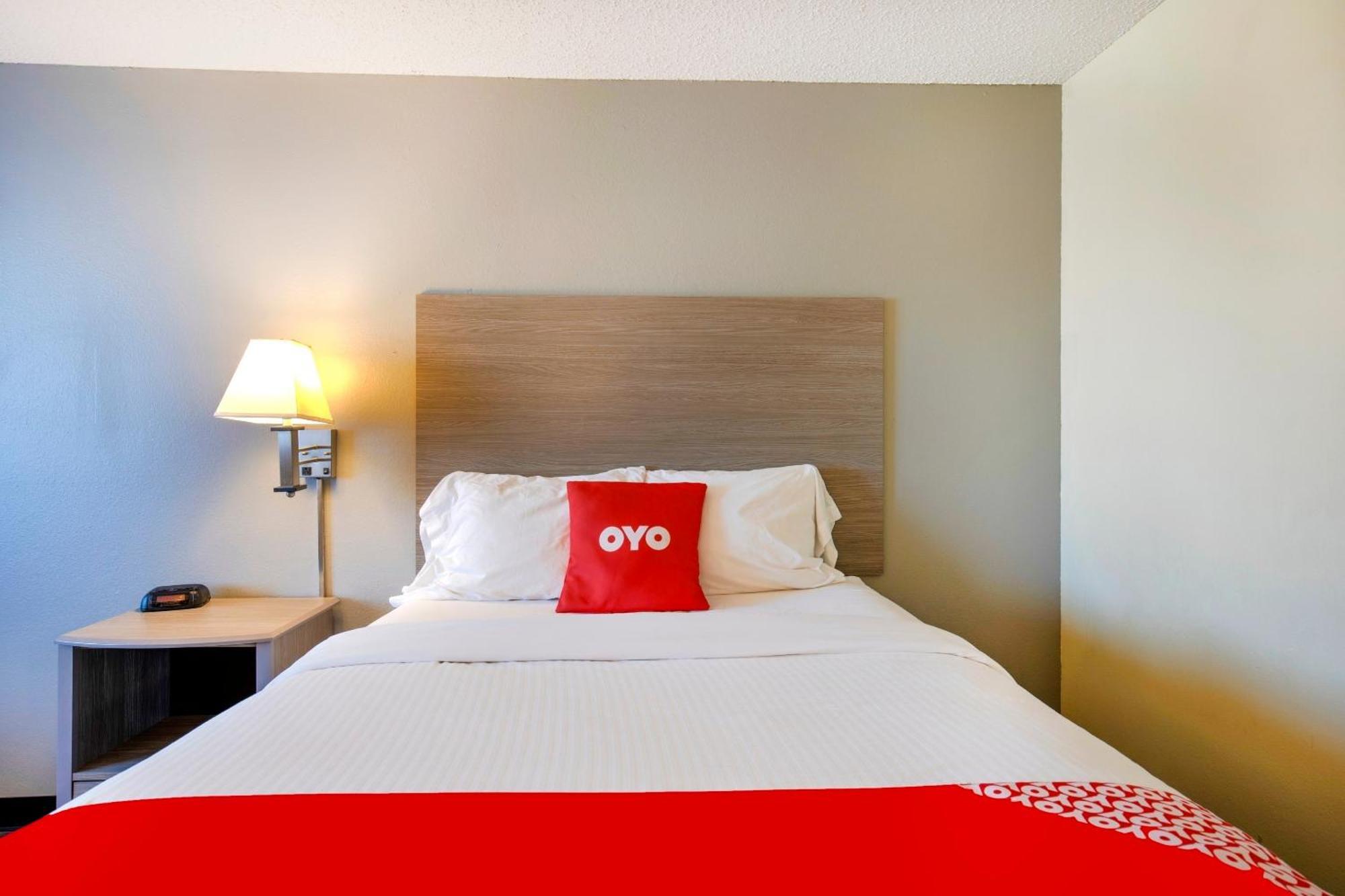 Oyo Co Downtown 2*